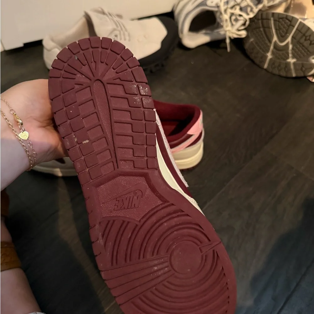 Nike dunk low premium valentine’s day sneakers